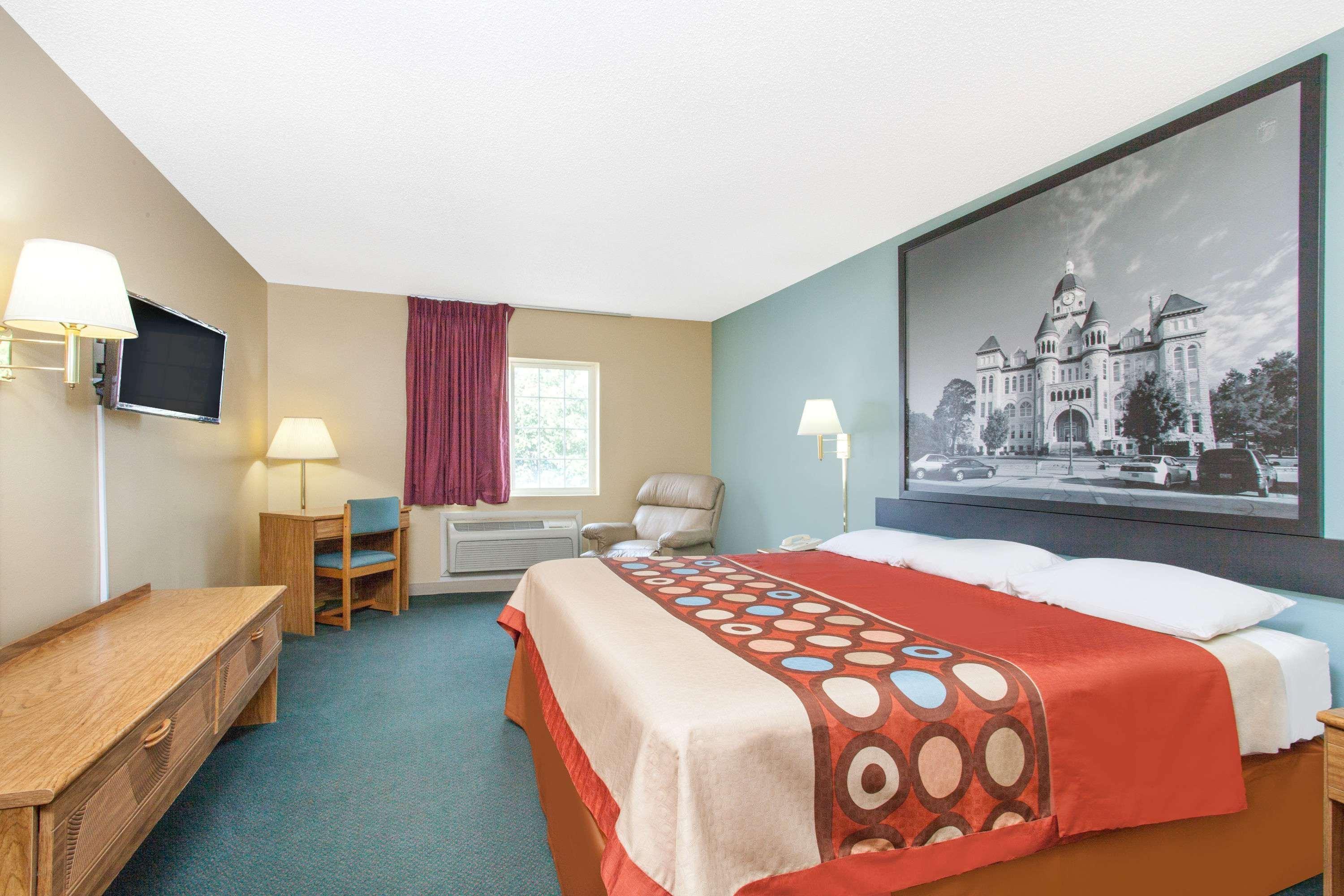 Super 8 By Wyndham Carthage Hotel Kültér fotó